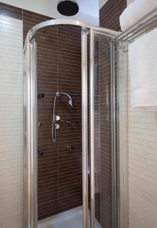 Apartamento Puerta Del Arenal - Kainga Homes Sevilla Dış mekan fotoğraf